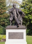 Sir_Francis_Powell_Wigan_Statue.jpg